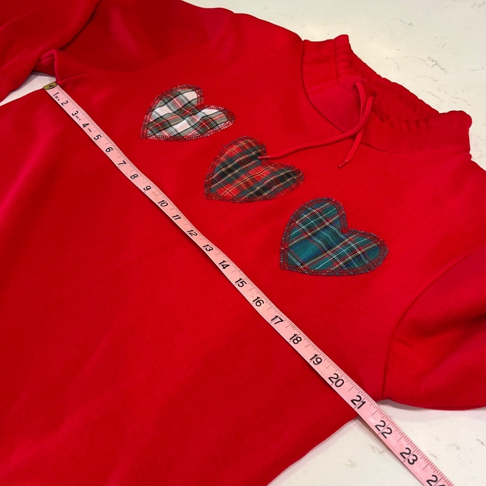 Vintage 90s Sporting Club Tartan Plaid Heart Appliqué Sweatshirt - Picture 9 of 11